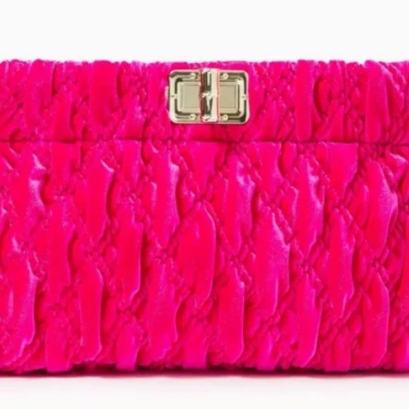 New Lilly Pulitzer velvet quilted clutch - Picture 6 of 6